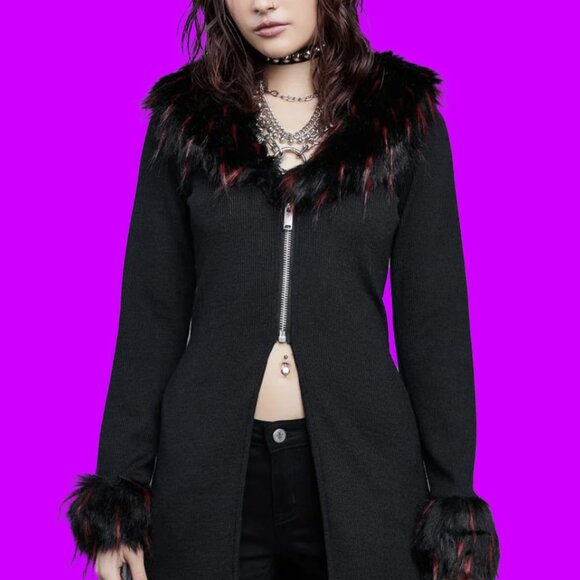 NWT 🖤❤️ Black Duster with Deep Red Faux Fur - Picture 2 of 3